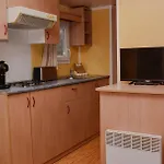 Camping Alquezar Parque de Campismo *