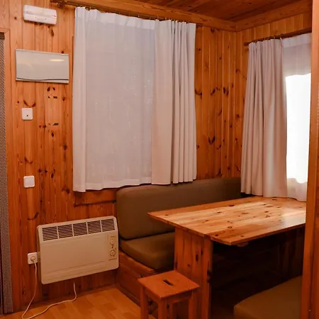 キャンプ場 Camping Alquezar *