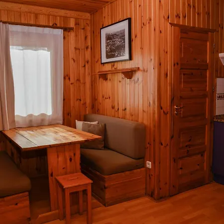 キャンプ場 Camping Alquezar