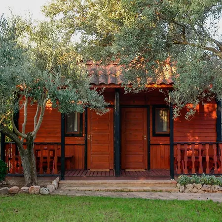 Camping Alquezar * アルケサル